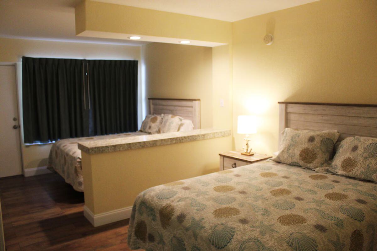 Holiday Shores Beach Club accommodation